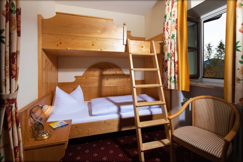 Family room Hocheck 2 Alpenhof_DZ Hocheck_Stockbett