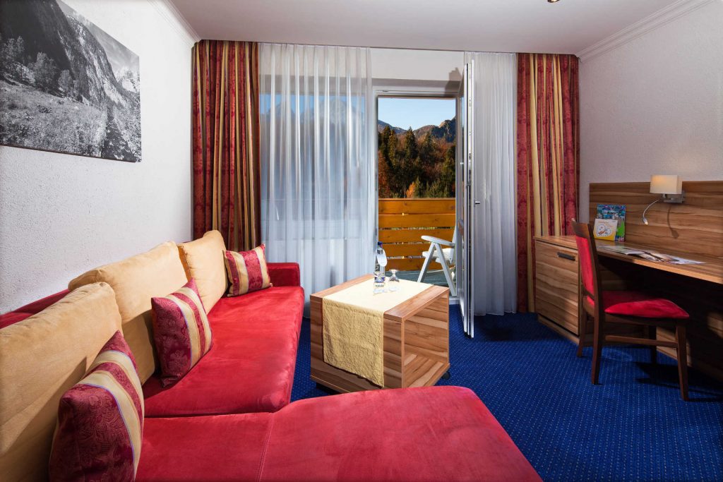 Hotel Alpenhof, Berchtesgaden_DZ Edelweiß 33_Sitzecke