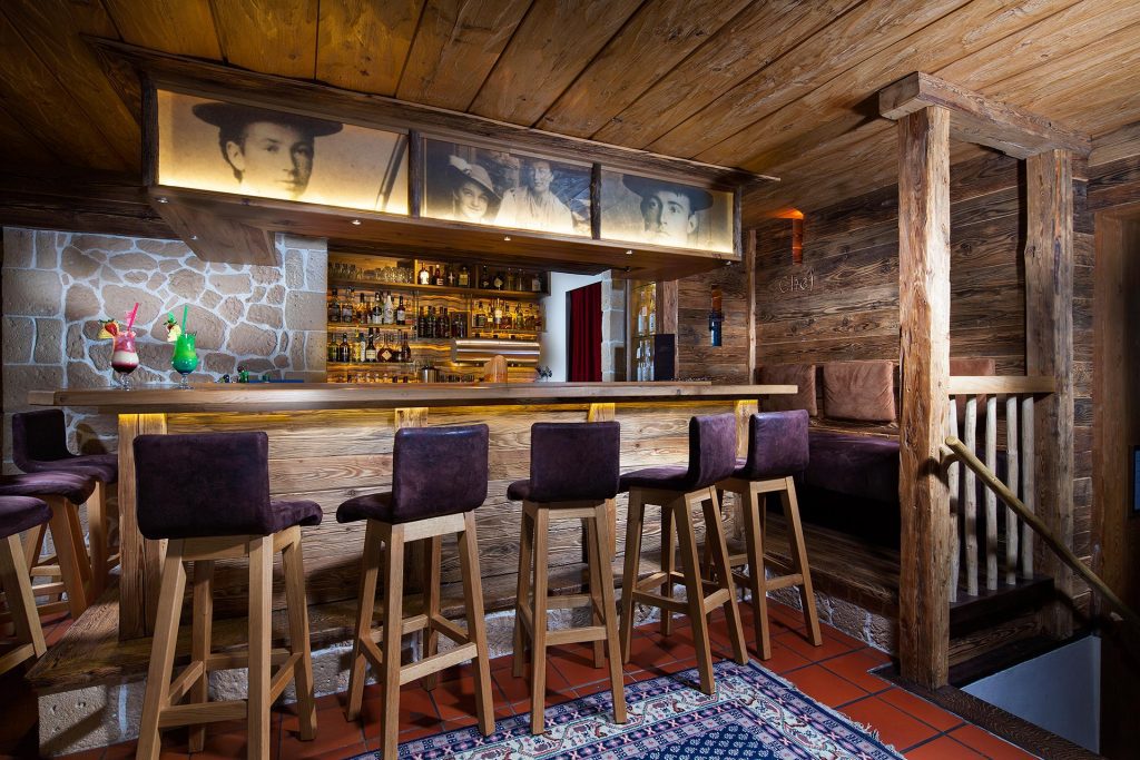 Gallery inside 7 Alm- & Wellnesshotel Alpenhof
Schönau am Königssee
Bar Cocktail