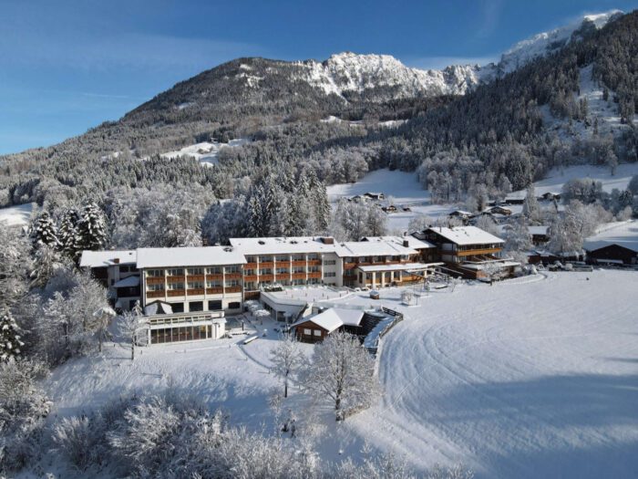 hotel alpenhof berchtesgaden winter2021 aussenansicht luft