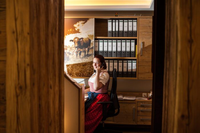 Jobs im Alpenhof 3 hotel alpenhof berchtesgaden rezeptionsmitarbeiterin anna